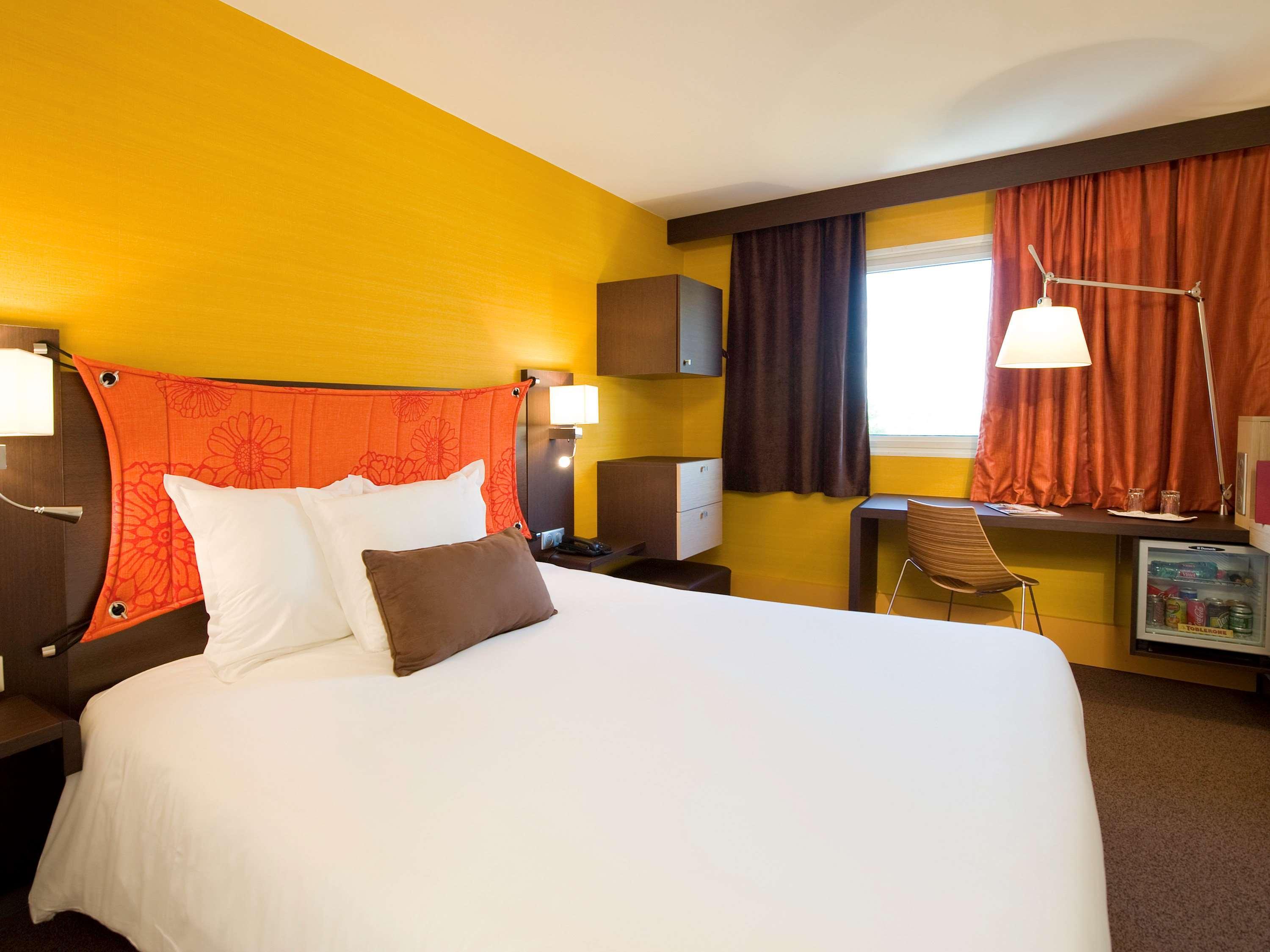 Mercure Paris Porte De Пантен Экстерьер фото